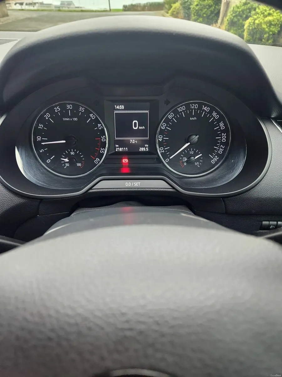 Skoda Octavia 2015 - Image 2