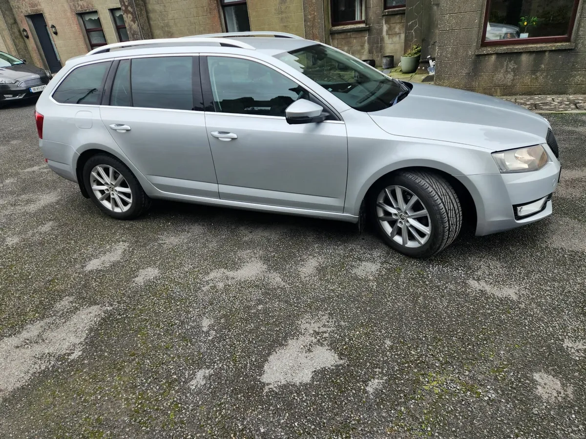Skoda Octavia 2015 - Image 1