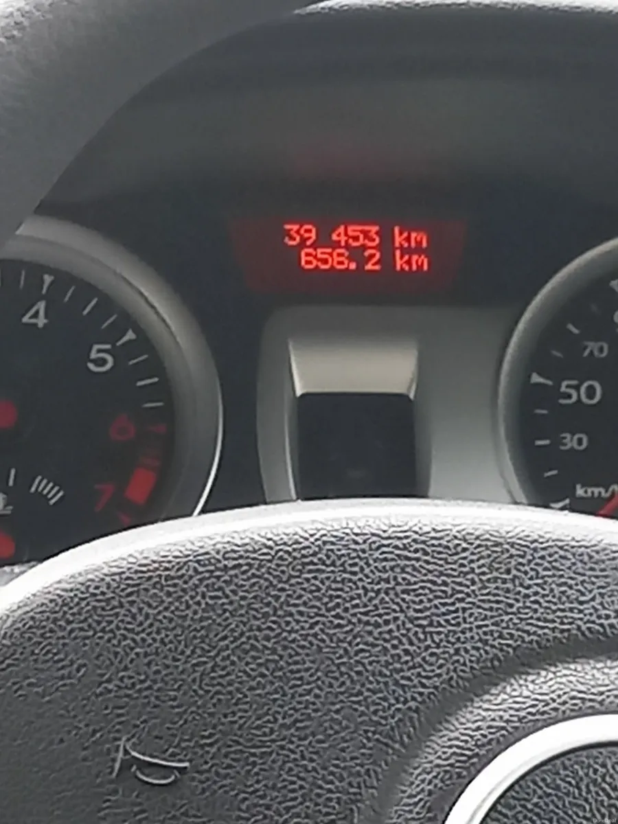 Renault Clio 2010 - Image 1