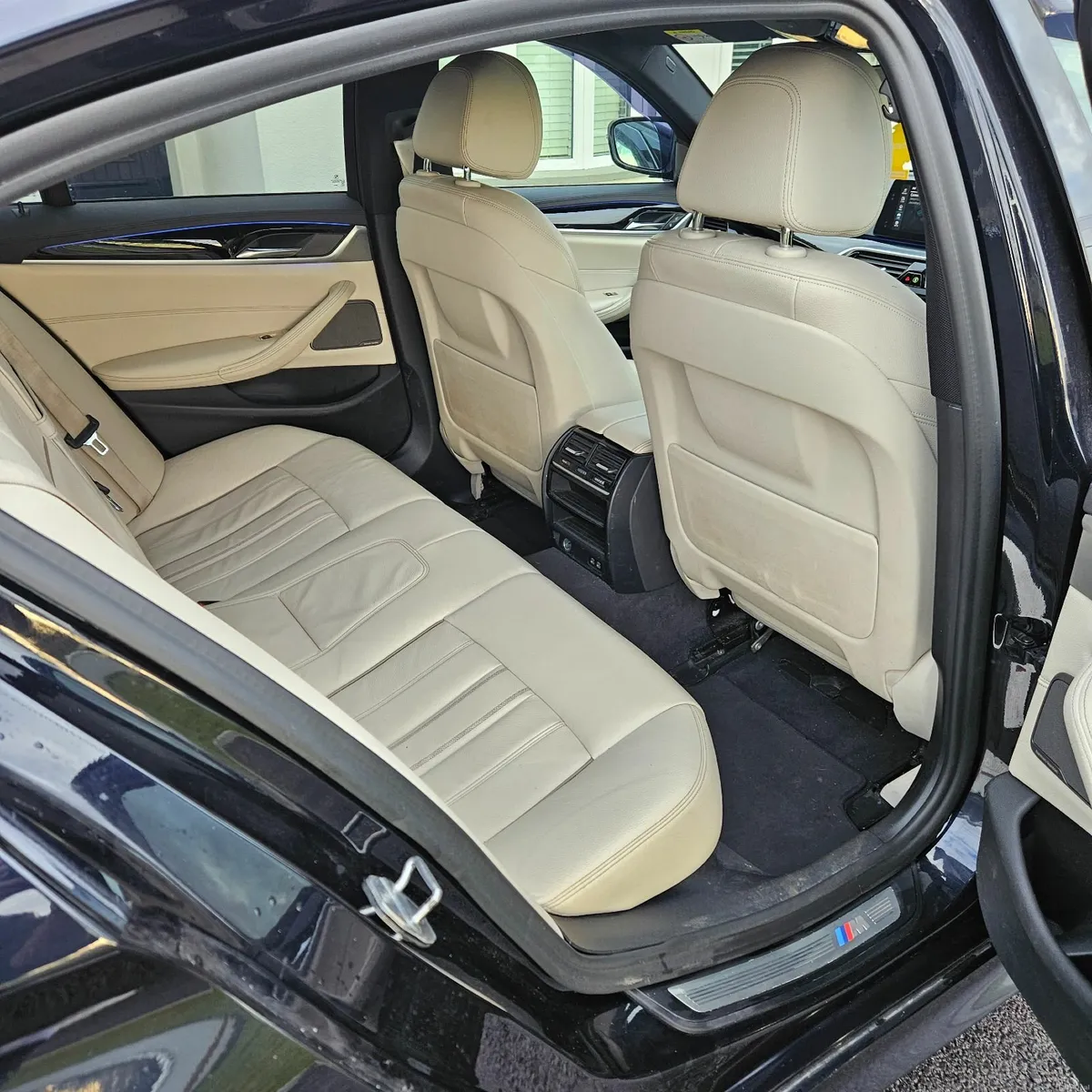 2019 BMW 520d G30 M Sport Auto - Image 4