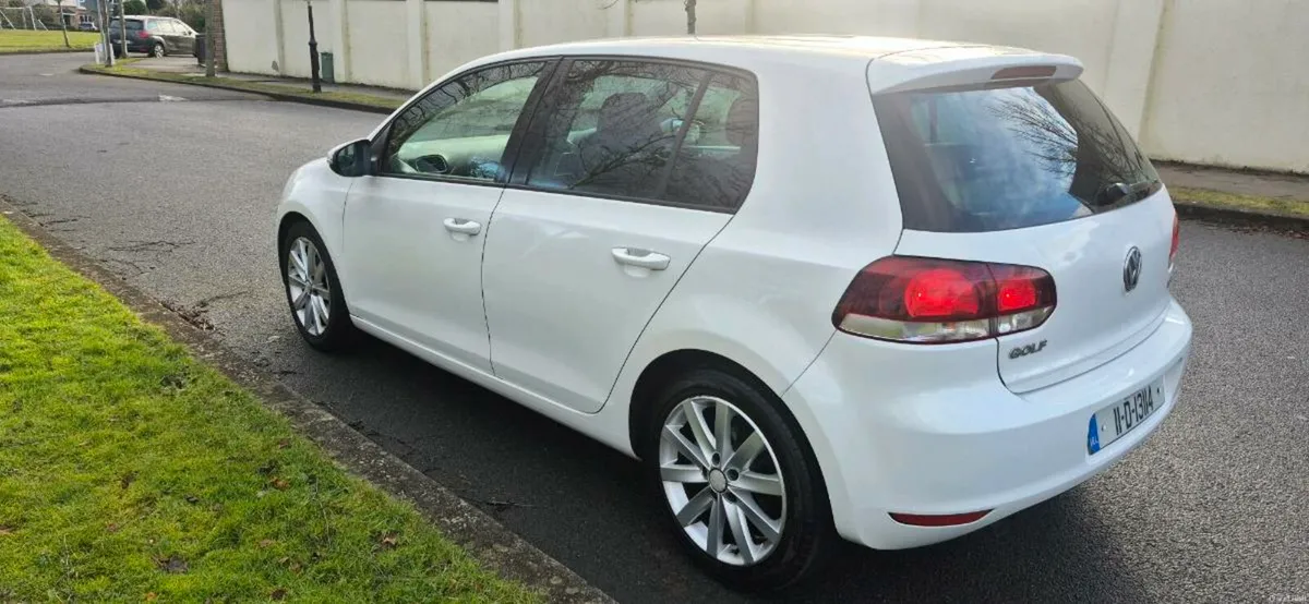 2011 volkswagon golf highline nctd and taxed - Image 4