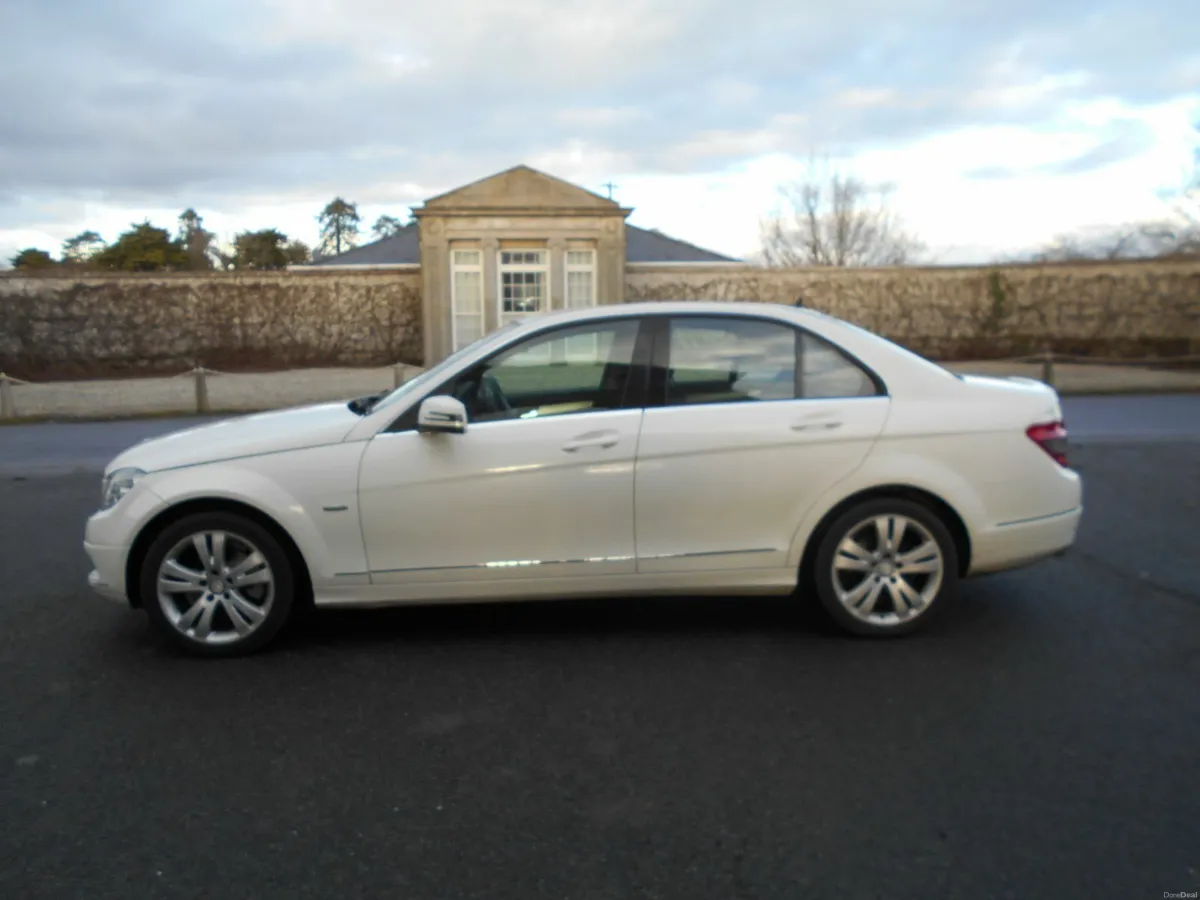 MERCEDES C200  96,000 KMS+NEW NCT TODAY - Image 4