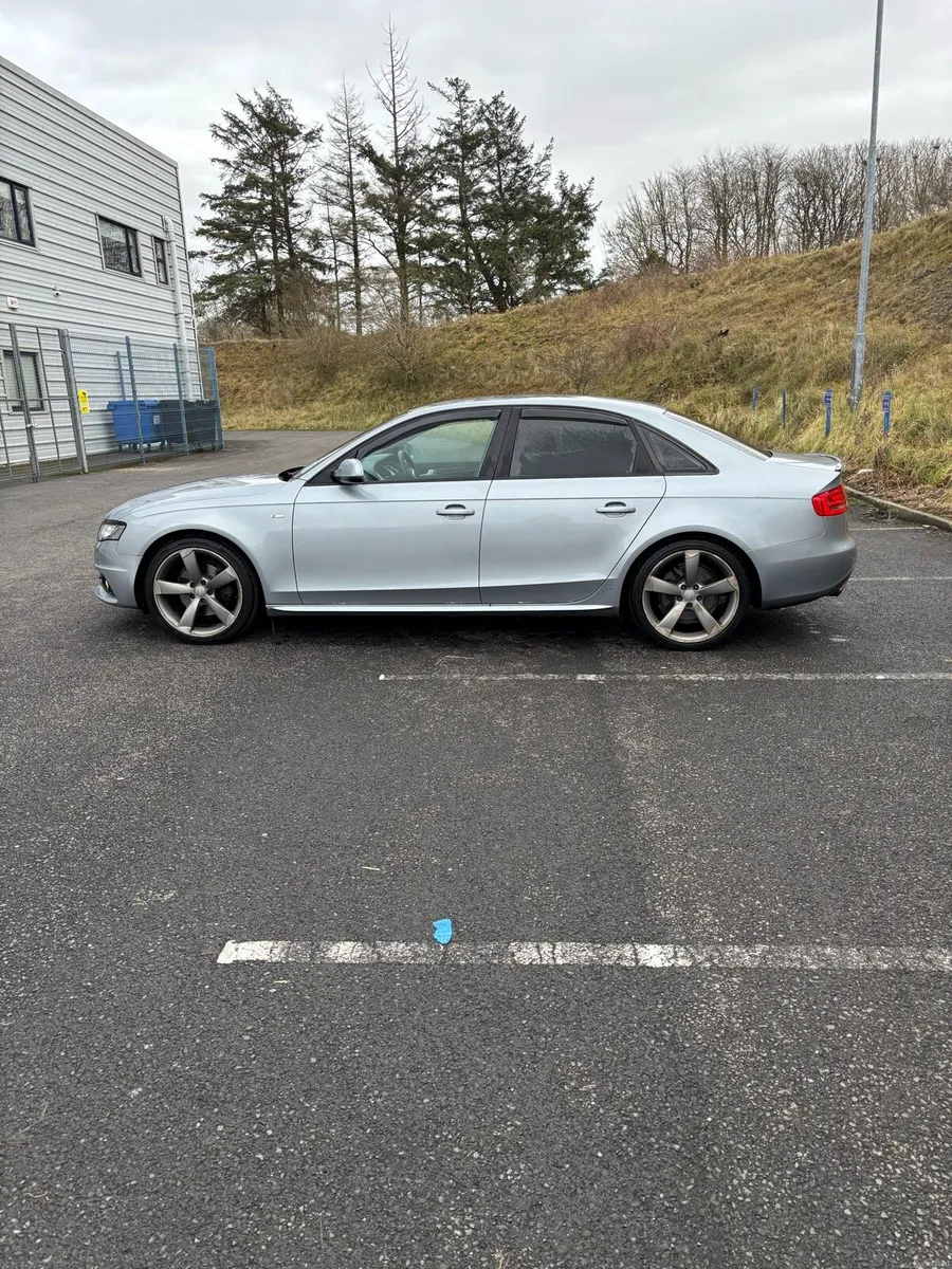 Audi A4 S-Line 2011 - Image 1