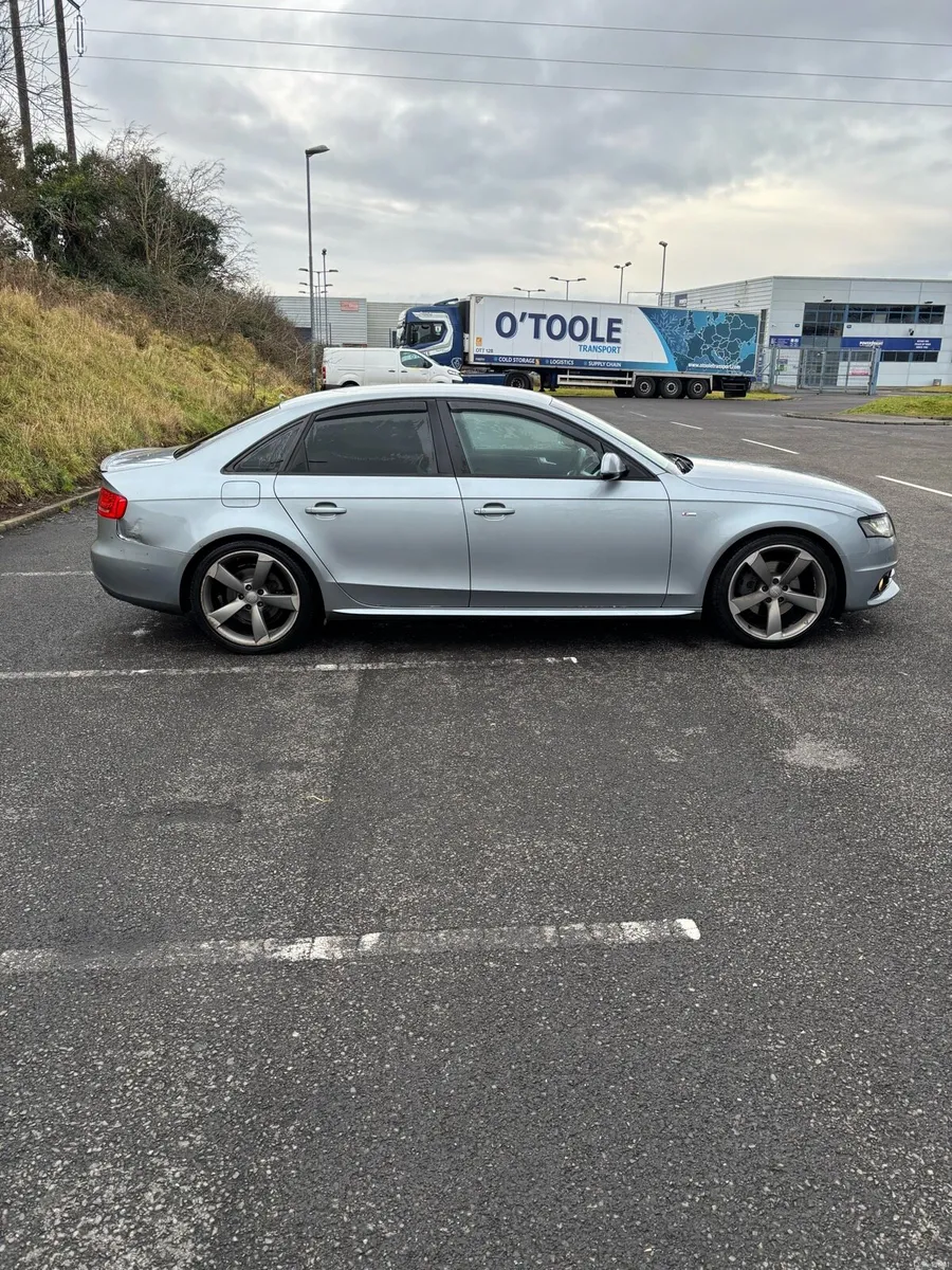 Audi A4 S-Line 2011 - Image 3