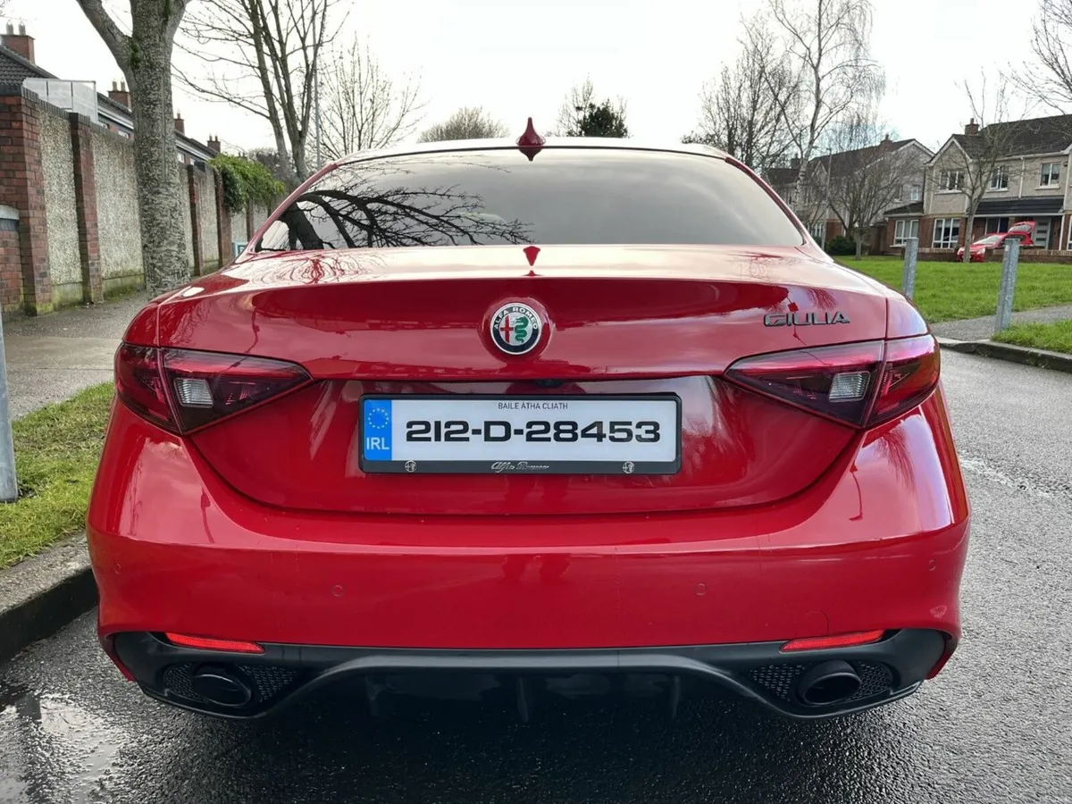 Alfa Romeo Giulia 2021 - Image 3