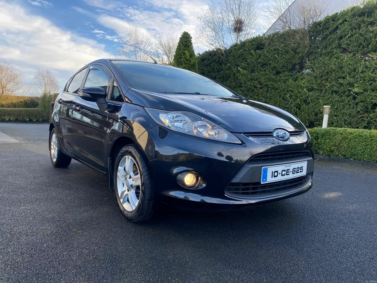 Ford Fiesta 2010 - Image 1