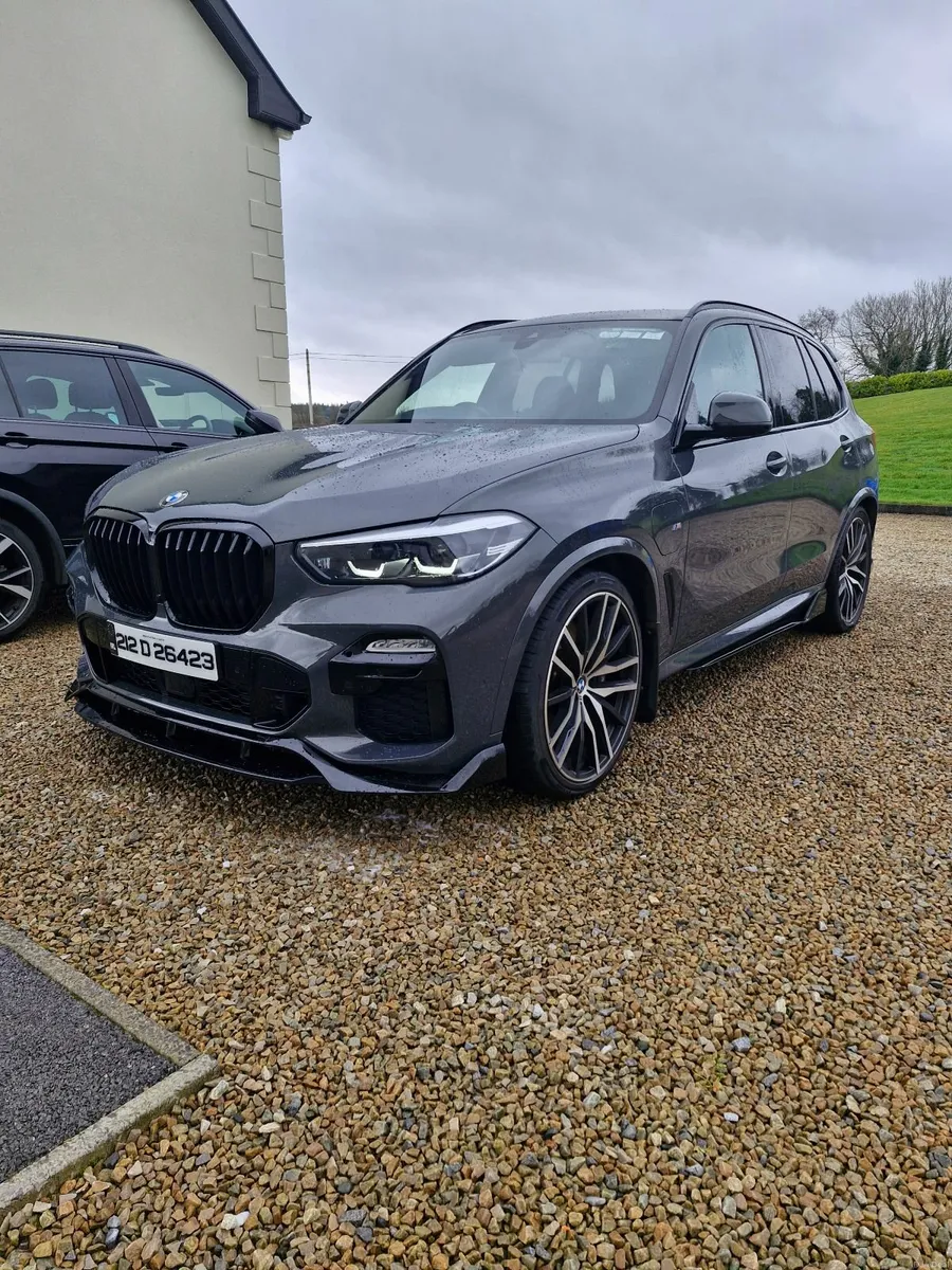 BMW X5 - Image 1