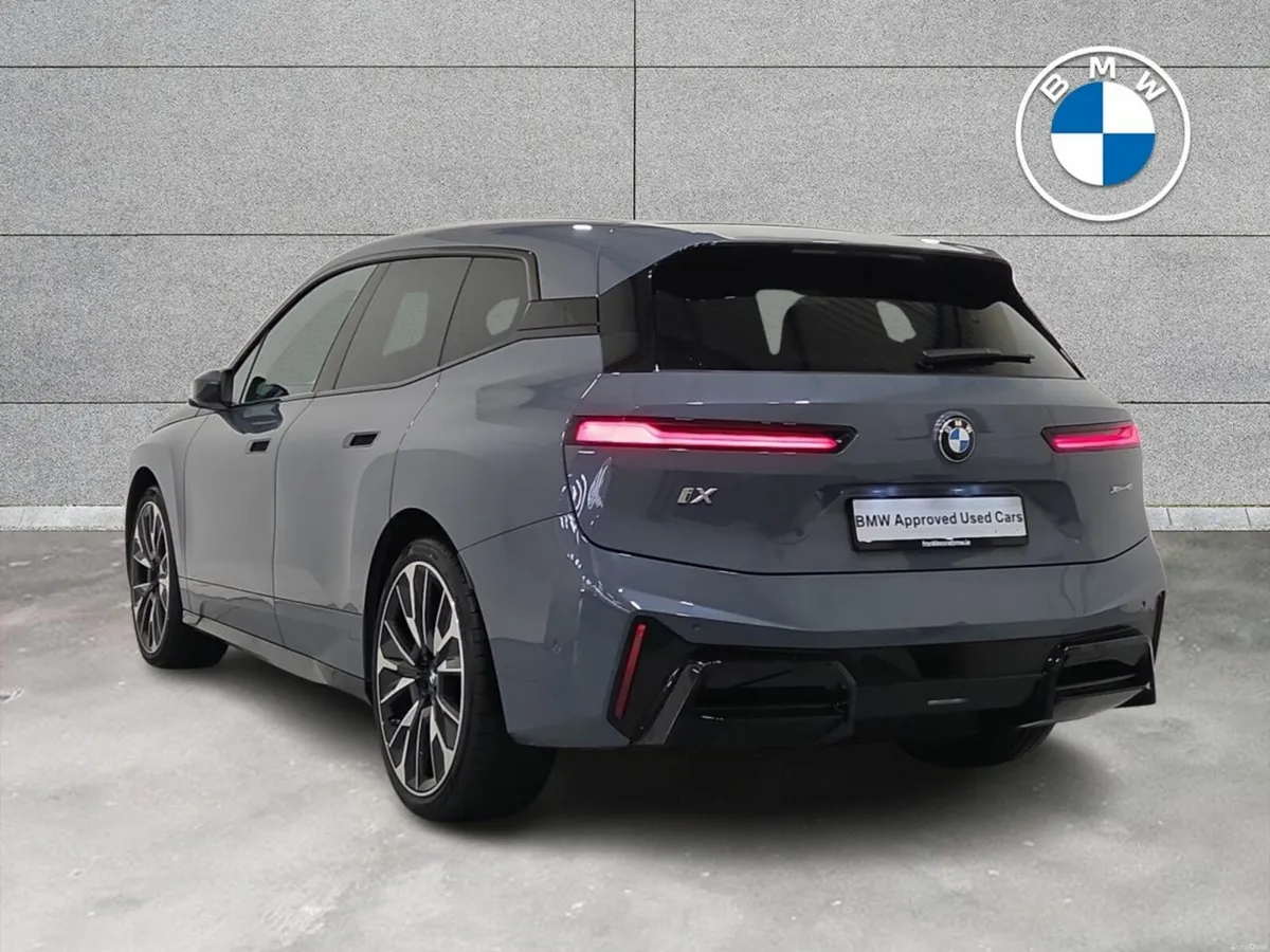 BMW iX xDrive45 M Sport - Image 3