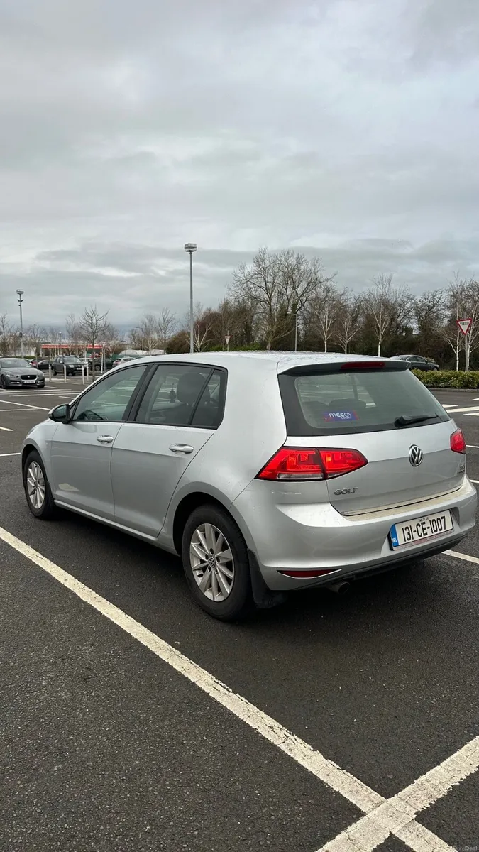 Volkswagen Golf 1.6 Diesel *AUTOMATIC* - Image 3