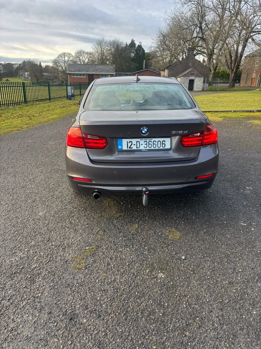 BMW 318D F30 - Image 3