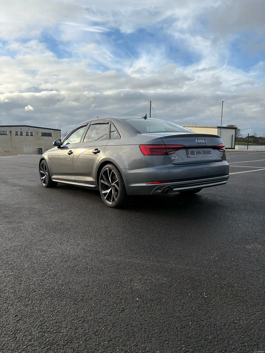 Audi A4 S-line (Automatic) - Image 4