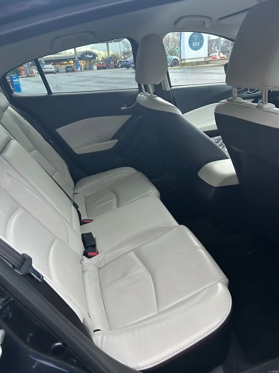 Mazda Mazda3 2019 - Image 4