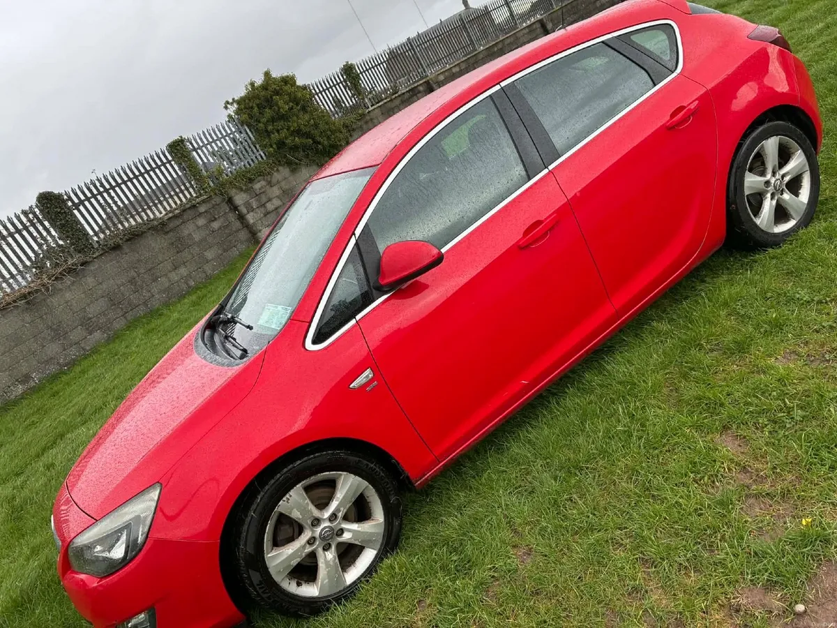 Opel Astra 2010 - Image 3