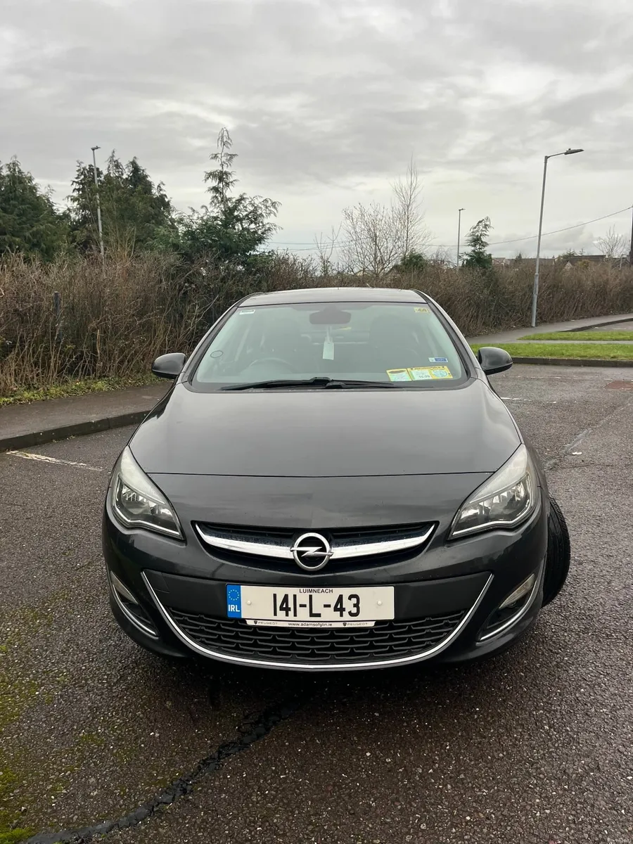 Opel Astra 2014 - Image 1
