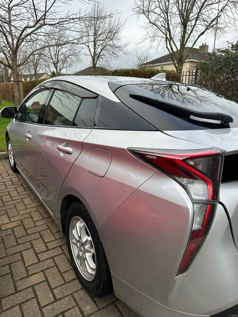 Toyota Prius - Image 2