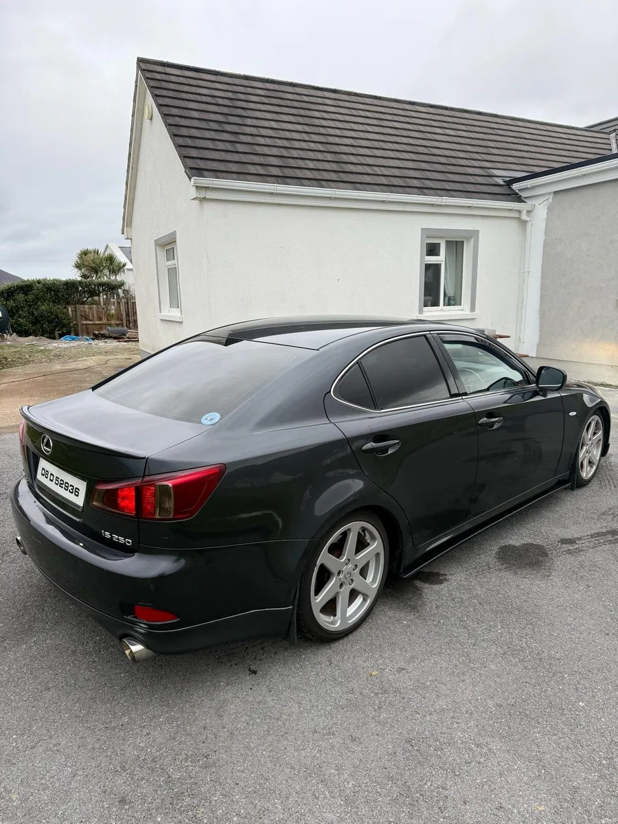 Lexus is 250 - Image 3