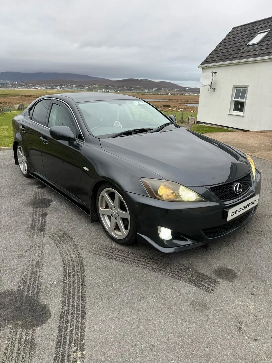 Lexus is 250 - Image 2