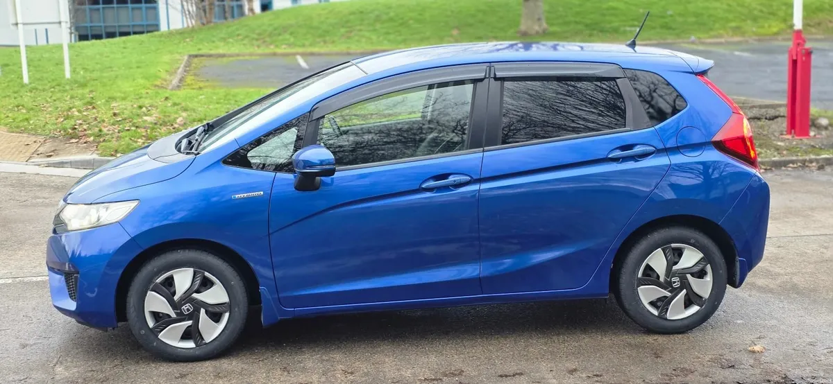 Honda Fit 2014 hybrid push start - Image 3