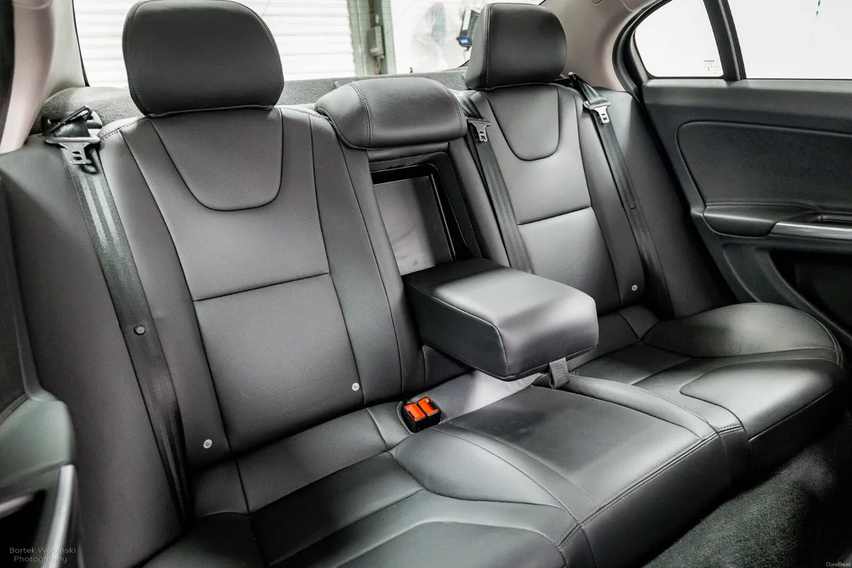 VOLVO S60 D2 NCT 28 new TB - Image 3