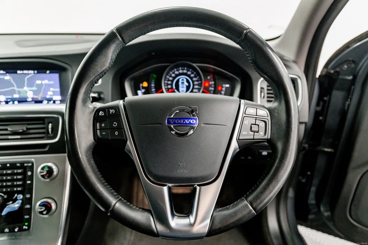 VOLVO S60 D2 NCT 28 new TB - Image 4