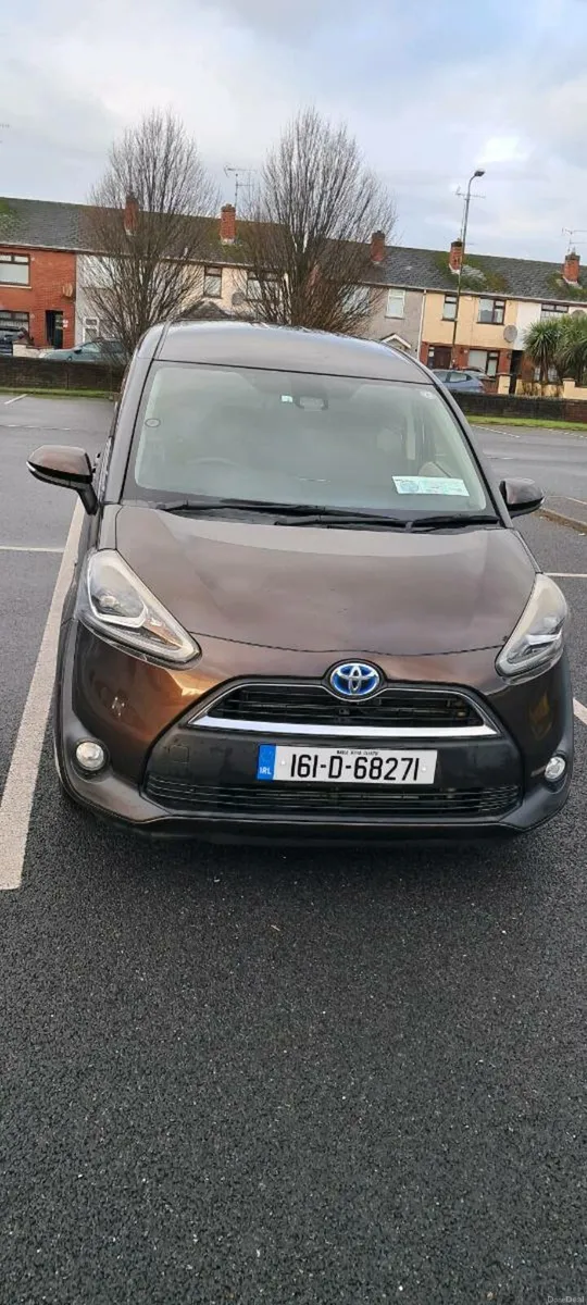 Tayota sienta - Image 2