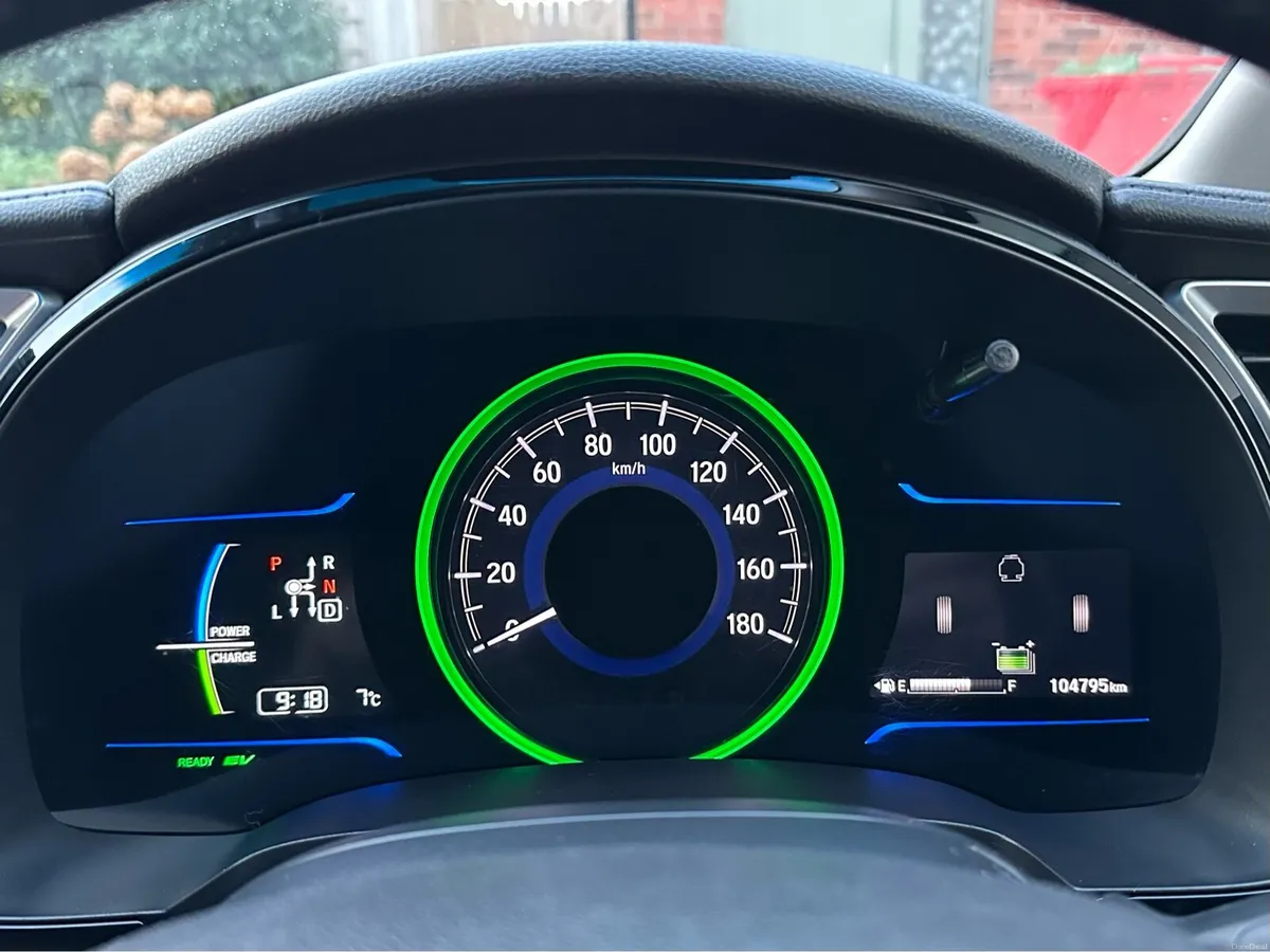 Honda Shuttle 1.5L Petrol Hybrid - Image 4