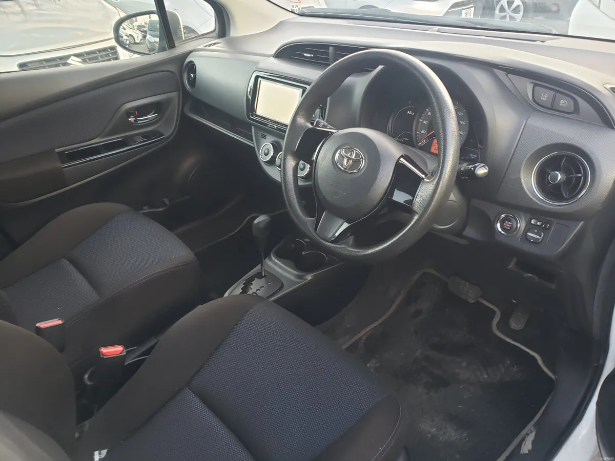 Toyota Vitz 2016 - Image 3