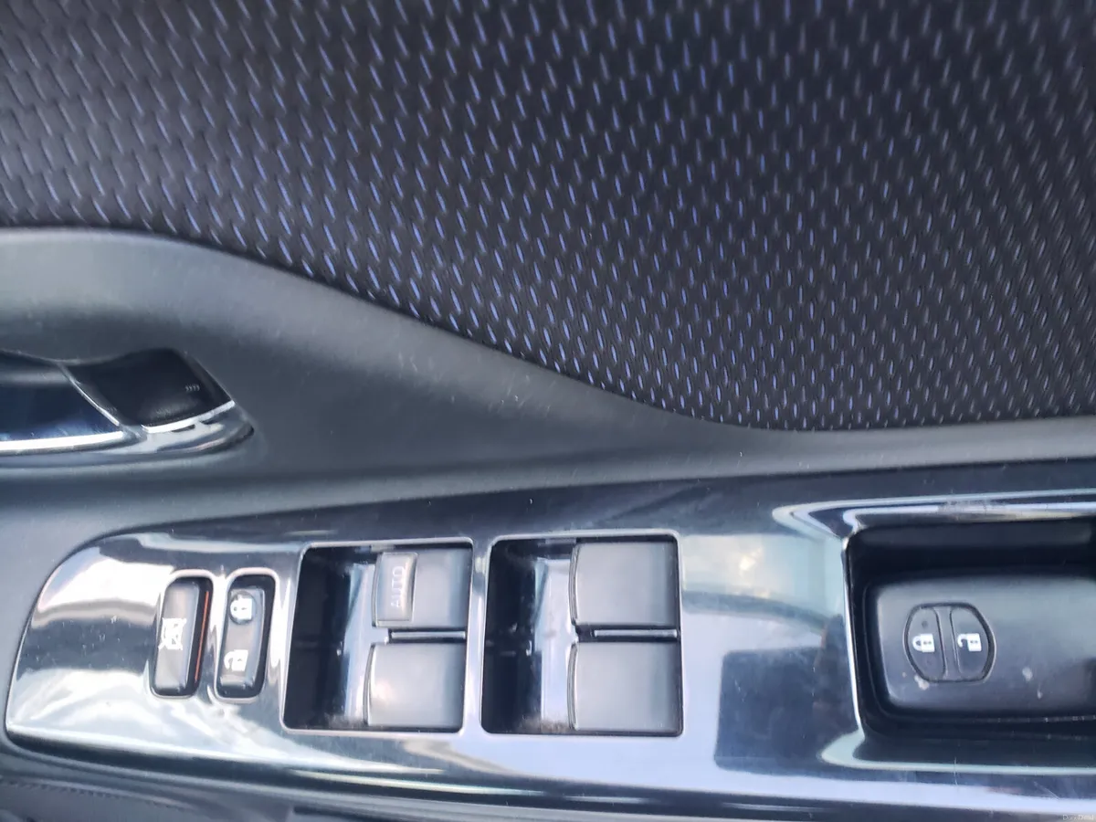 Toyota Vitz 2016 - Image 4