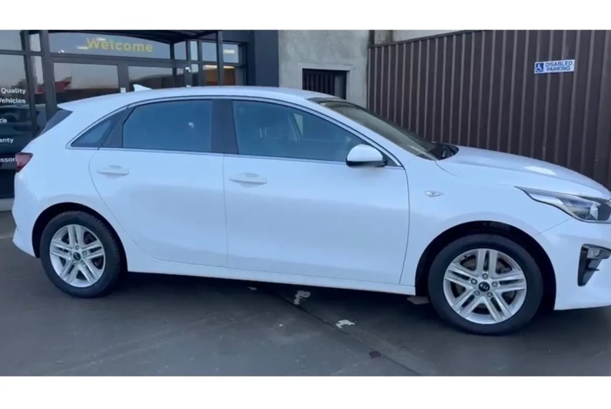 Kia Ceed 2020 - Image 2