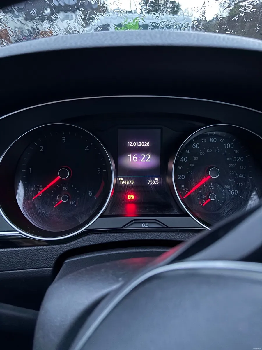 Volkswagen Passat 2018 SE Business Class - Image 2