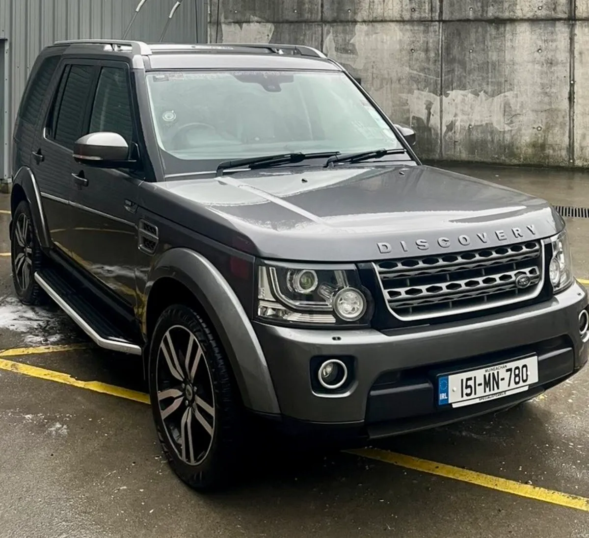 Land Rover Discovery 4 - Image 1