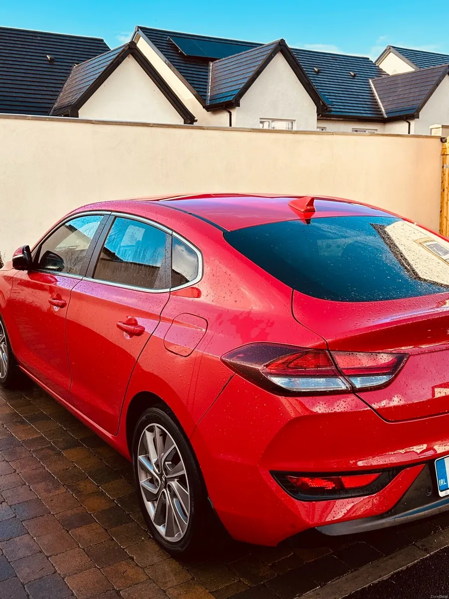 Hyundai i30 Fastback 1.0 lit Turbo 5DR - Image 4