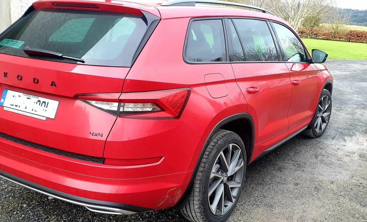 4x4, 7 Seater Red Skoda Kodiaq 2020 - Image 4