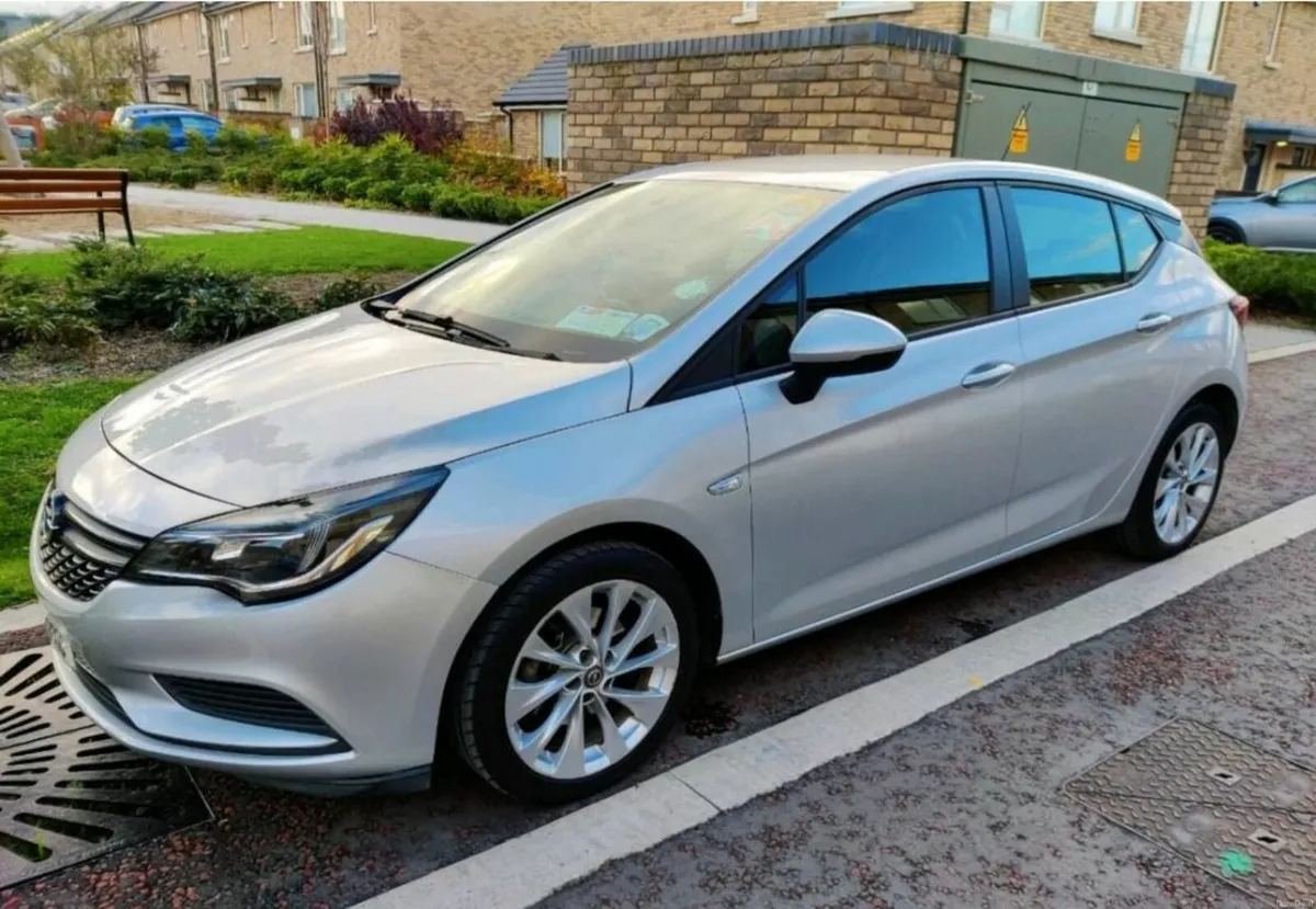 Opel Astra 2016 - Image 2