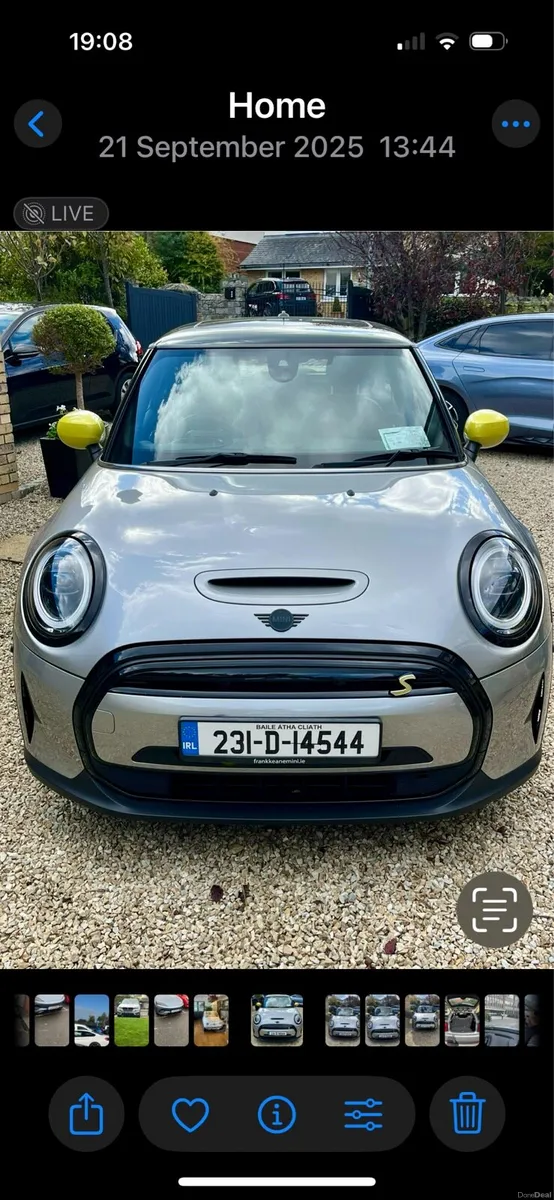 Mini Cooper Car - Image 1