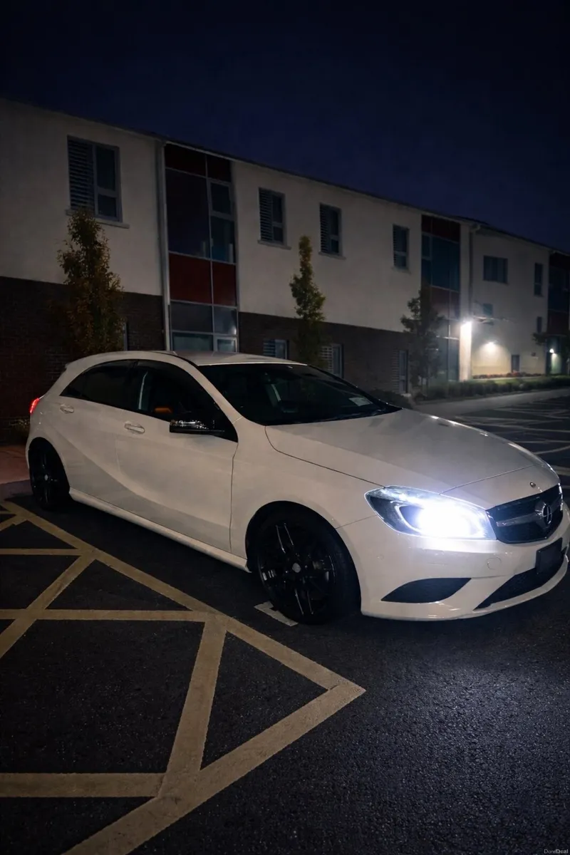 Mercedes-Benz A Class A180 Automatic White 2013 - Image 1