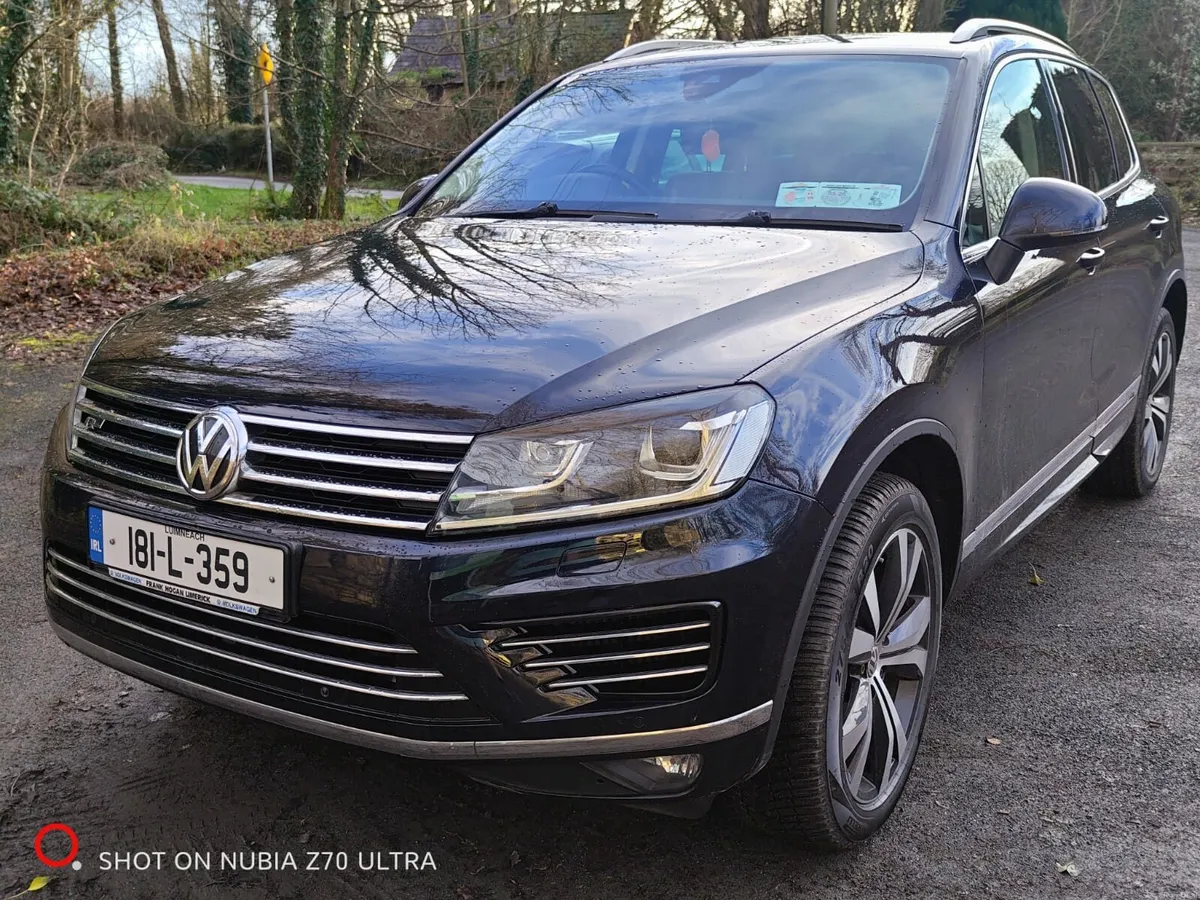 Volkswagen Touareg 3.0 V6 TDI R-LINE Crewcab - Image 1