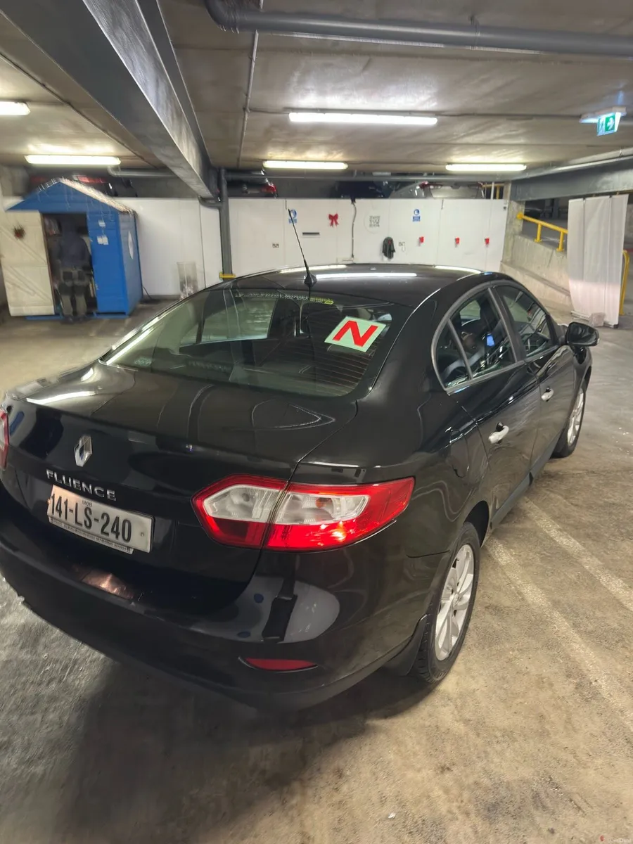 Renault Fluence Dynamic 1.5 DCI 90 4 - Image 2