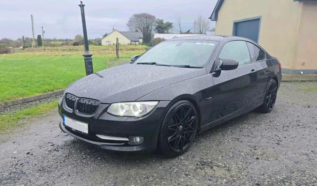 BMW e92 320d 2010 LCi / tax & nct - Image 2