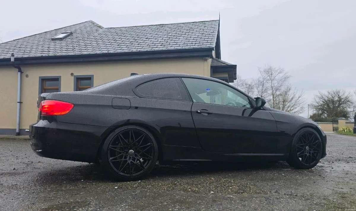 BMW e92 320d 2010 LCi / tax & nct - Image 4