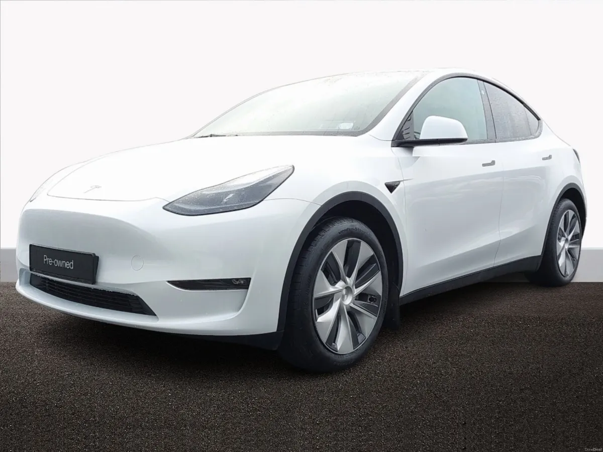 Tesla Model Y 2023 Dual Motor - Image 3