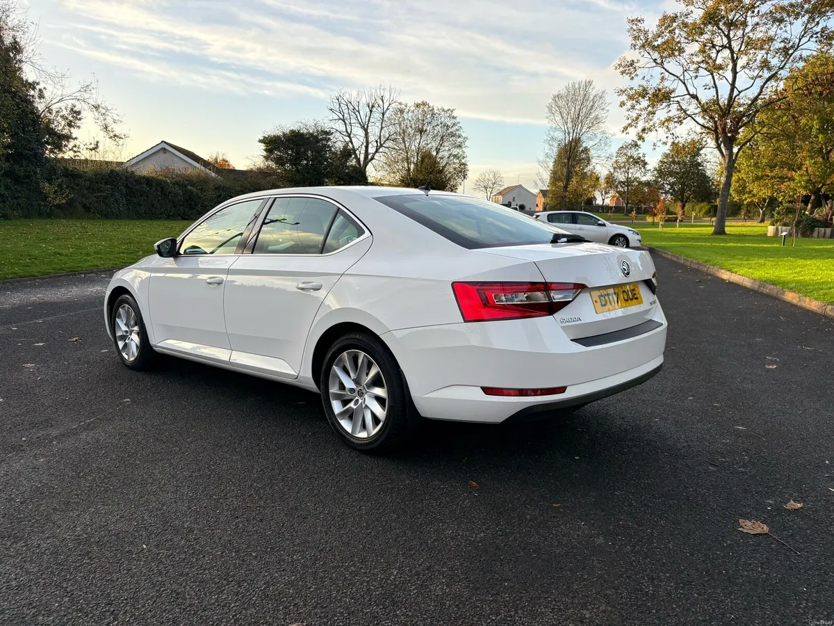 2017 Skoda Superb  **STUNNING LOW MILEAGE** - Image 4