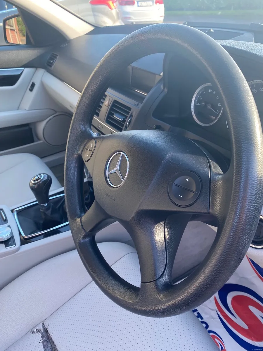 Mercedes-Benz C-Class 2010 - Image 1
