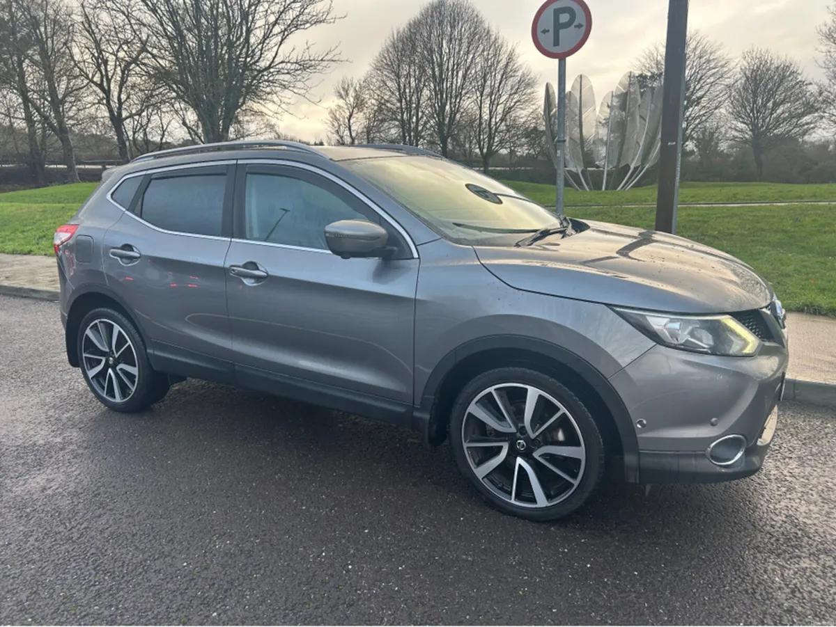 Nissan Qashqai 1.6 DCI TEKNA 130bhp // FULL LEATHE - Image 2
