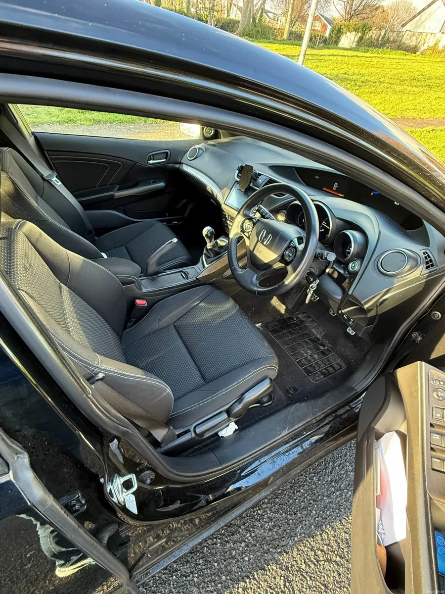 Honda Civic 2016 - Image 4