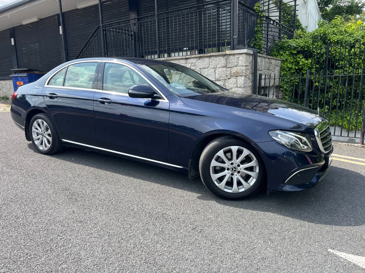 Mercedes-Benz E-Class 2018 220D EXCLUSIVE 4DR AUTO - Image 2