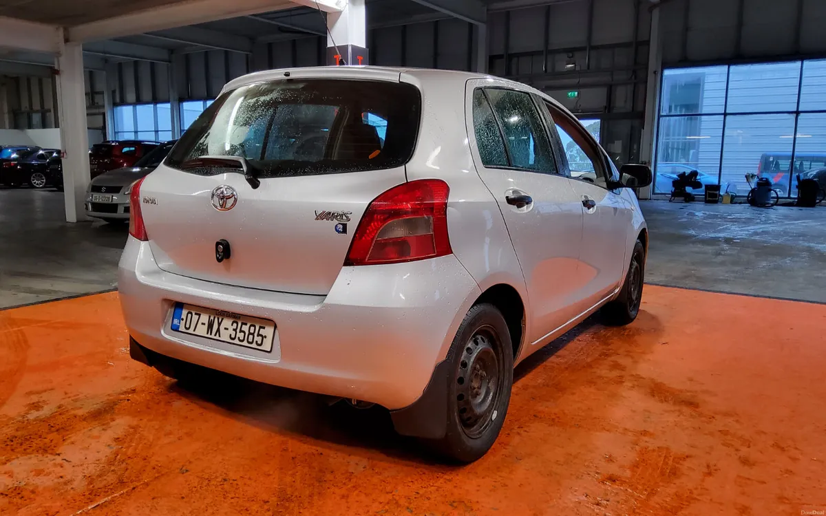 Toyota Yaris 2007 - Image 4
