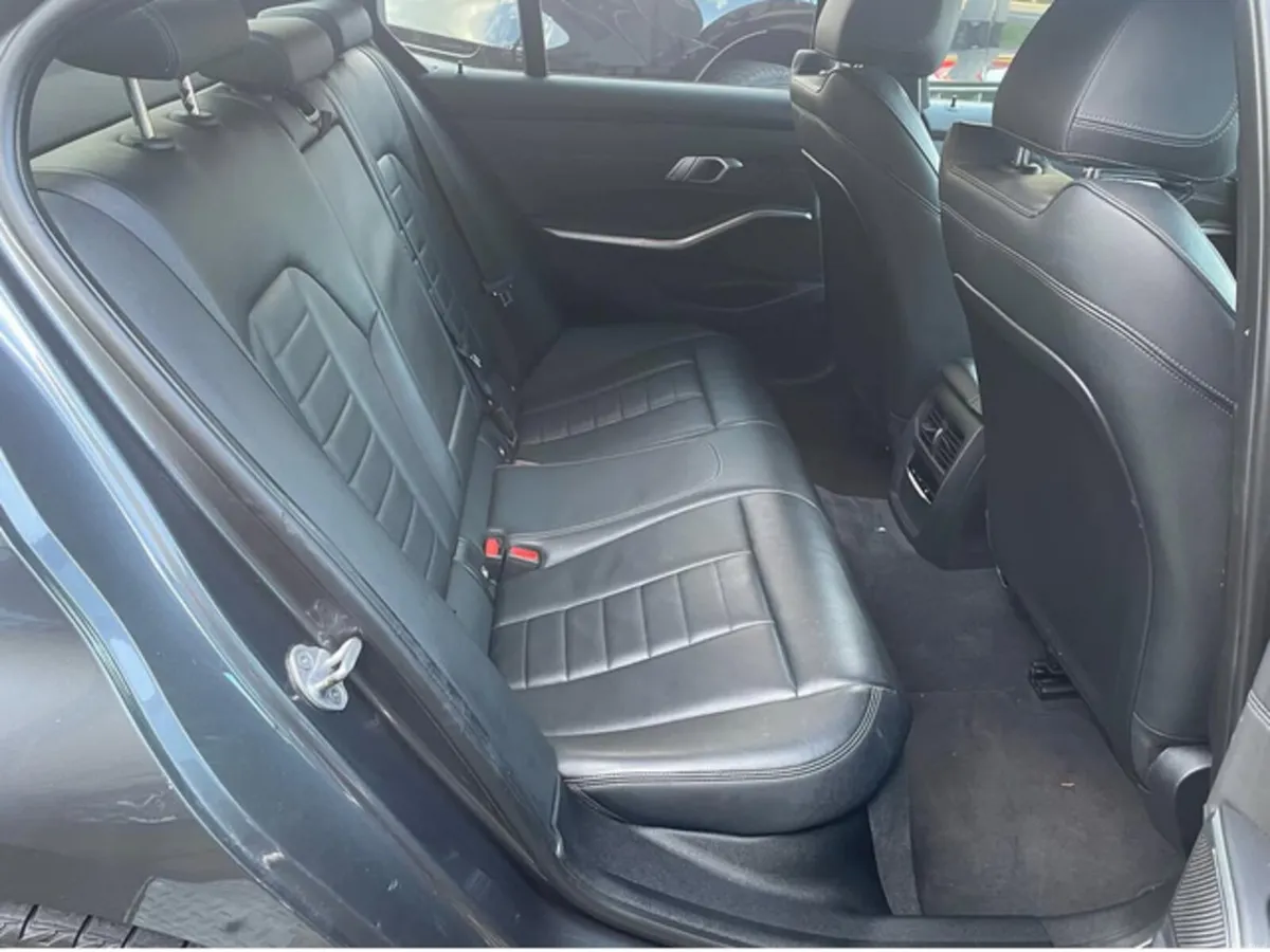 BMW 3 SERIES 330e M SPORT AUTO HYBRID 292BHP - Image 4