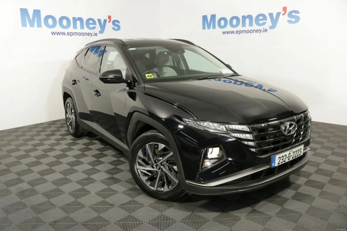 Hyundai Tucson EXECUTIVE 1.6L DIESEL SUV - Image 1