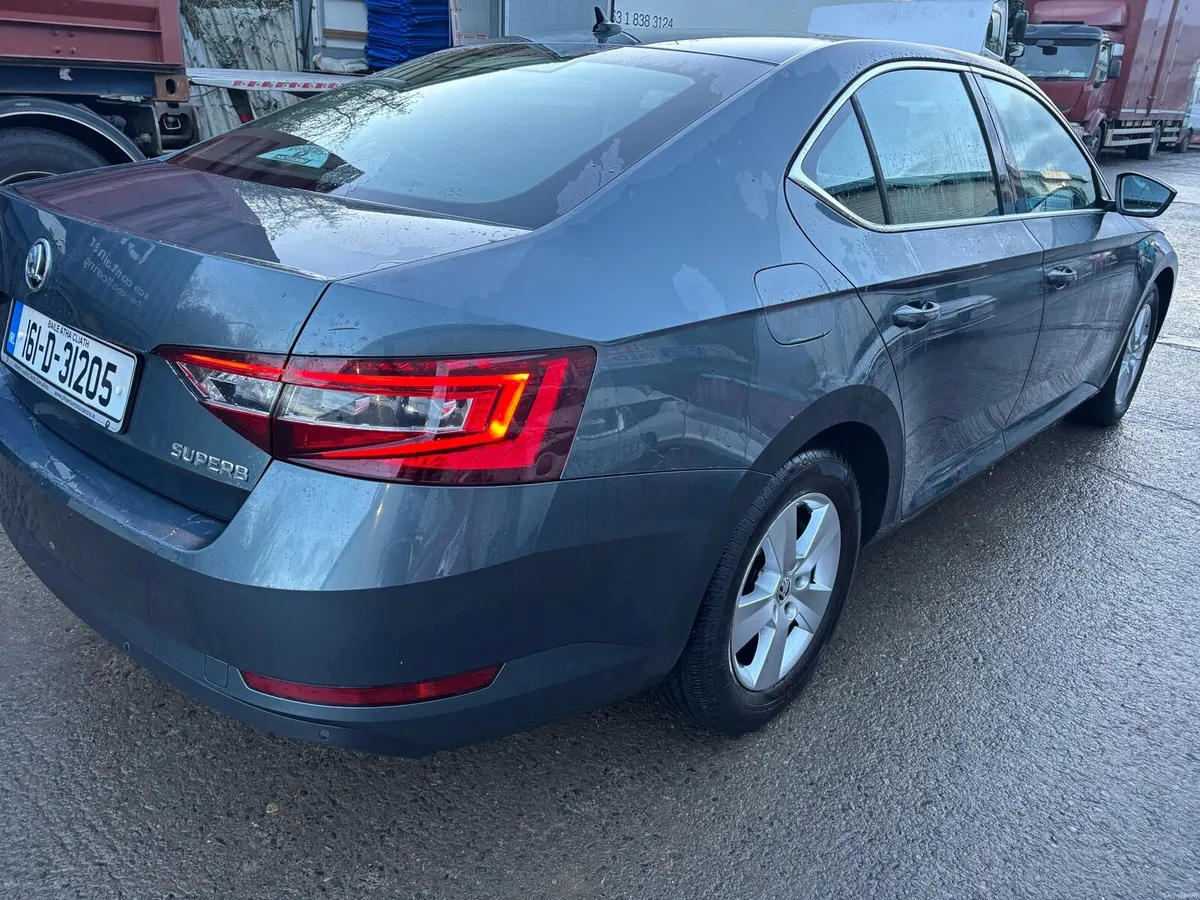 161 Skoda superb - Image 4